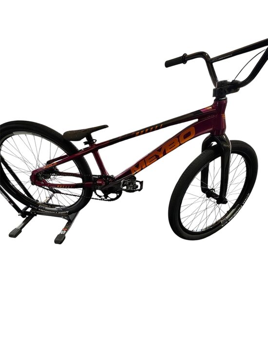 Meybo 2026 HSX Alloy BMX Race Rāmis - ķiršsarkans/oranžs/melns